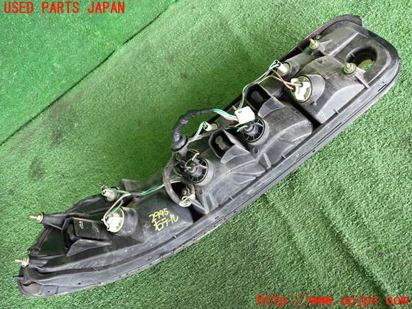 2UPJ-29451530]ソアラ(JZZ31)右テールランプ 中古_m0003.jpg