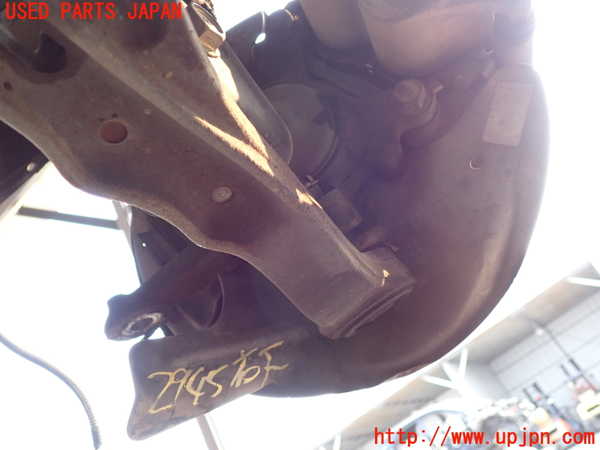 2UPJ-29454290]ソアラ(JZZ31)右フロントナックルハブ 中古_m0002.jpg