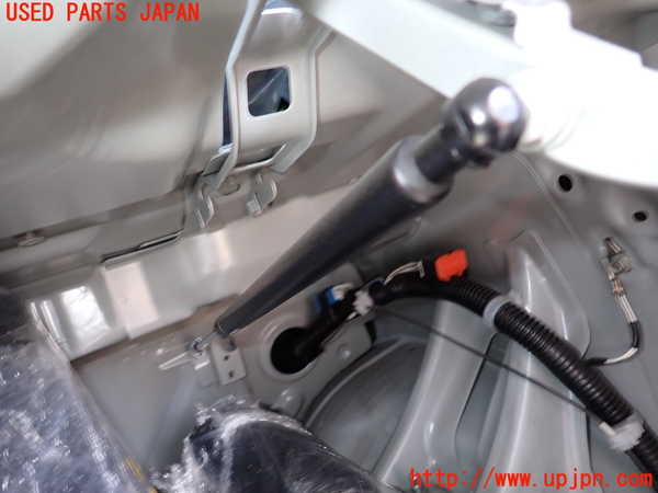 5UPJ-29461506]レクサス・IS F(USE20)トランクダンパー 中古_m0001.jpg