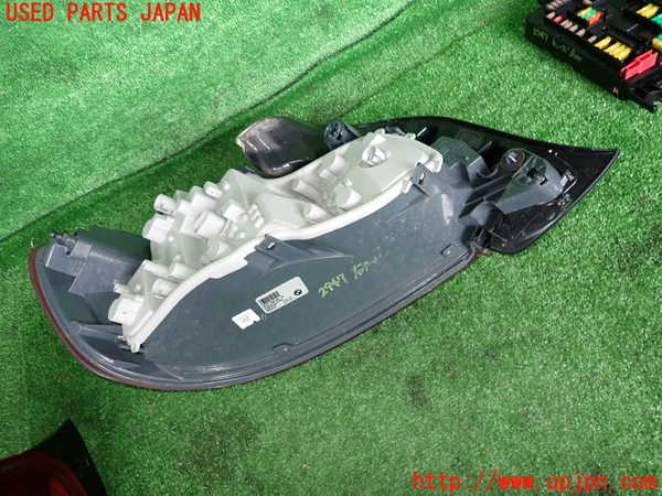 2UPJ-29471530]BMW M2 クーペ(1H30)(F87)右テールランプ 中古_m0003.jpg