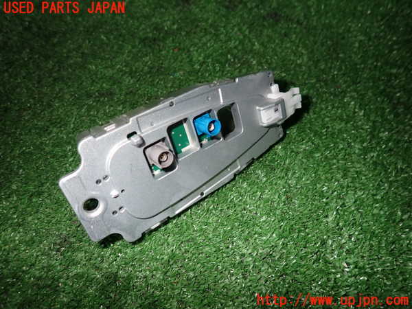 2UPJ-29476550]BMW M2 クーペ(1H30)(F87)アンテナ 中古_m0003.jpg