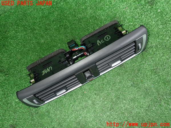 2UPJ-29477526]BMW M2 クーペ(1H30)(F87)エアコン吹き出し口1 真中 中古_m0002.jpg