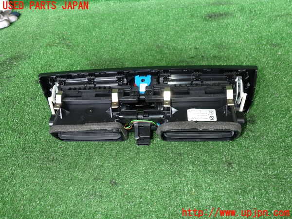 2UPJ-29477526]BMW M2 クーペ(1H30)(F87)エアコン吹き出し口1 真中 中古_m0003.jpg