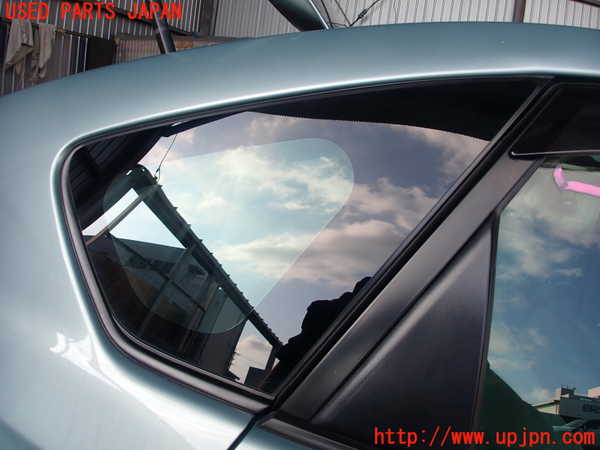 2UPJ-29481380]プリウス(ZVW30)右クォーターガラス (M31S8) 中古_m0001.jpg