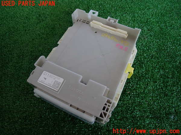 2UPJ-29486741]プリウス(ZVW30)ヒューズボックス1 中古_m0001.jpg