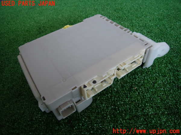 2UPJ-29486741]プリウス(ZVW30)ヒューズボックス1 中古_m0002.jpg