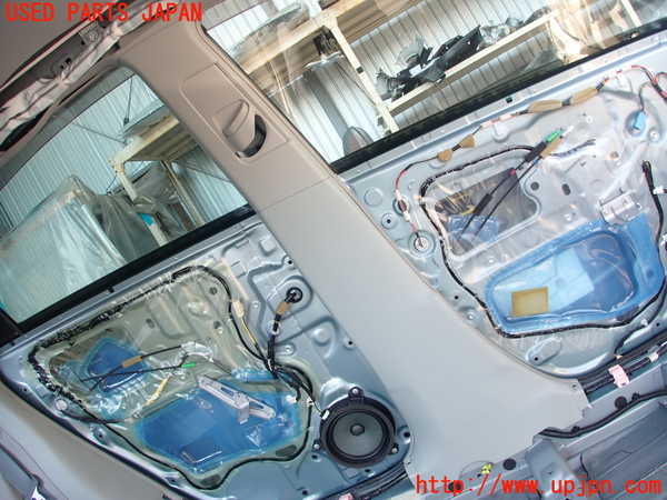 2UPJ-29487670]プリウス(ZVW30)左センターピラートリム 中古_m0001.jpg