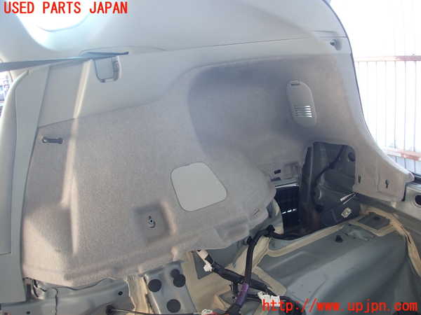 2UPJ-29487675]プリウス(ZVW30)右リアピラートリム 中古_m0003.jpg