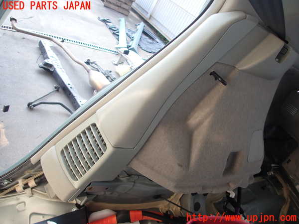 2UPJ-29487675]プリウス(ZVW30)右リアピラートリム 中古_m0004.jpg