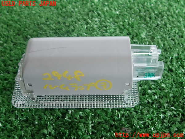 2UPJ-29486413]プリウス(ZVW30)ルームランプ3 (左 ラゲッジ) 中古_m0002.jpg