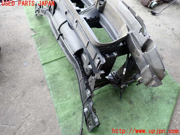 2UPJ-29491041]BMW X1(VL18)(E84系)コアサポート 中古_m0002.jpg