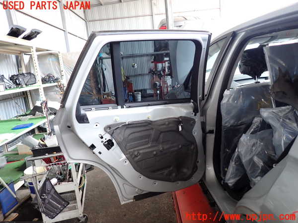 2UPJ-29491320]BMW X1(VL18)(E84系)左後ドア 中古(43R-00048 M188)_m0002.jpg