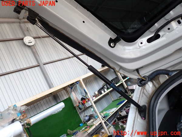 2UPJ-29491584]BMW X1(VL18)(E84系)リアゲートダンパー 中古_m0002.jpg
