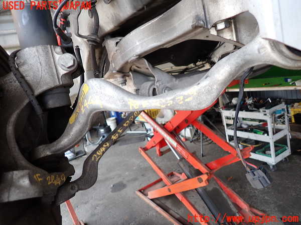 2UPJ-29495315]BMW X1(VL18)(E84系)右フロントテンションロッド 中古_m0001.jpg