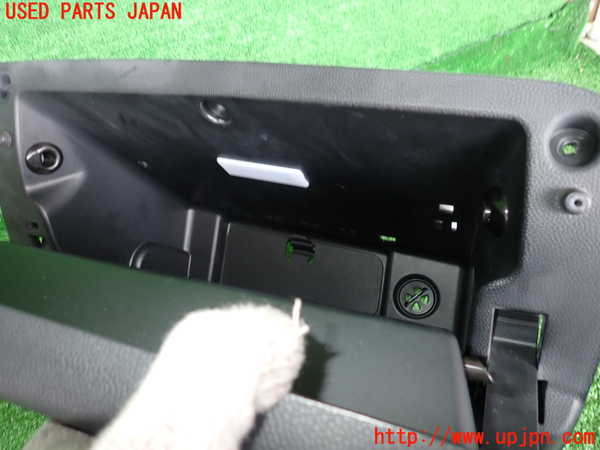 2UPJ-29507516]BMW ミニ(MINI)クーパーS(XS20)(F55)グローブボックス1 中古_m0004.jpg