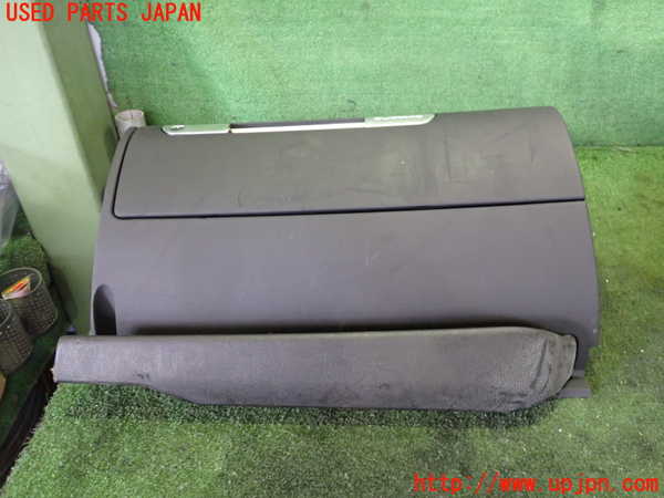 2UPJ-29517516]アウディ・TT ロードスター(8NAPXF)グローブボックス1 中古_m0001.jpg