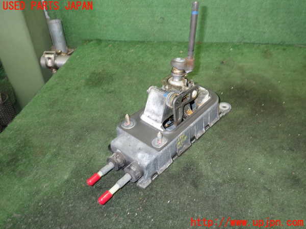 2UPJ-29517560]アウディ・TT ロードスター(8NAPXF)MTシフトレバー 中古_m0001.jpg