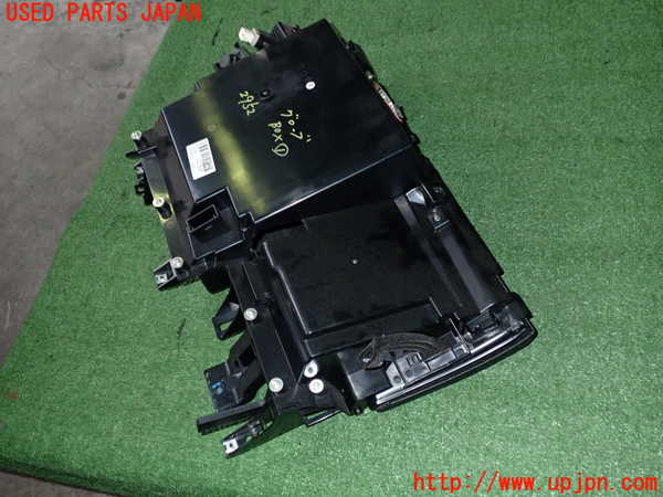 2UPJ-29527516]BMW Z4(LM25)グローブボックス1 中古 (E89)_m0004.jpg