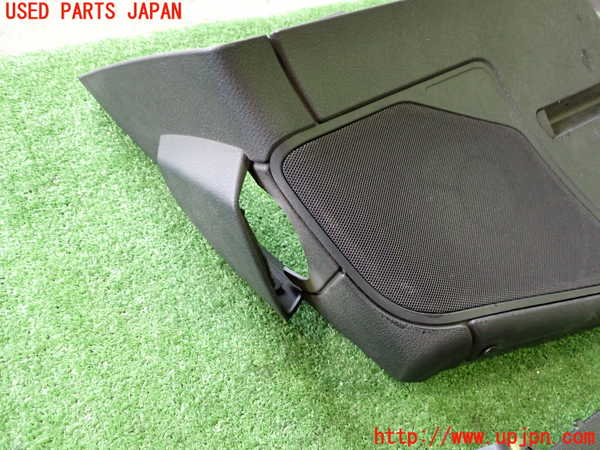 2UPJ-29527675]BMW Z4(LM25)右リアピラートリム 中古 (E89)_m0002.jpg