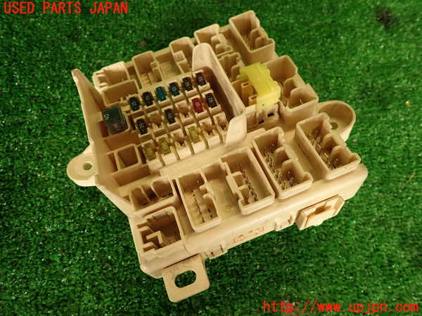 2UPJ-29536743]アルテッツァ(GXE10)ヒューズボックス3 中古_m0001.jpg