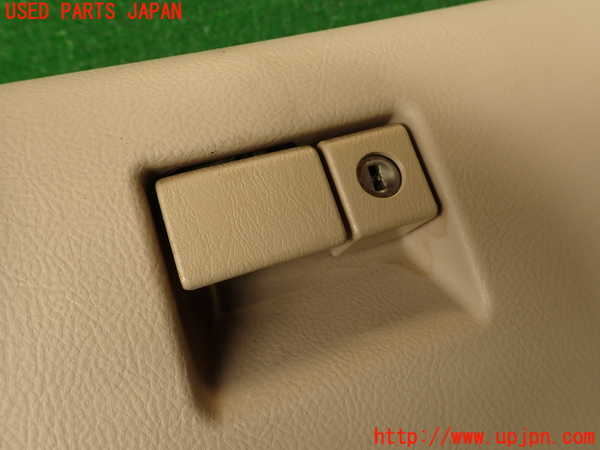 2UPJ-29537516]アルテッツァ(GXE10)グローブボックス1 中古_m0003.jpg
