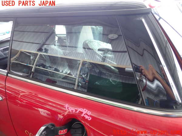 2UPJ-29541382]BMW ミニ(MINI)ジョンクーパーワークス(JCW)(MFJCW)左クォーターガラス 中古 (R56)_m0001.jpg
