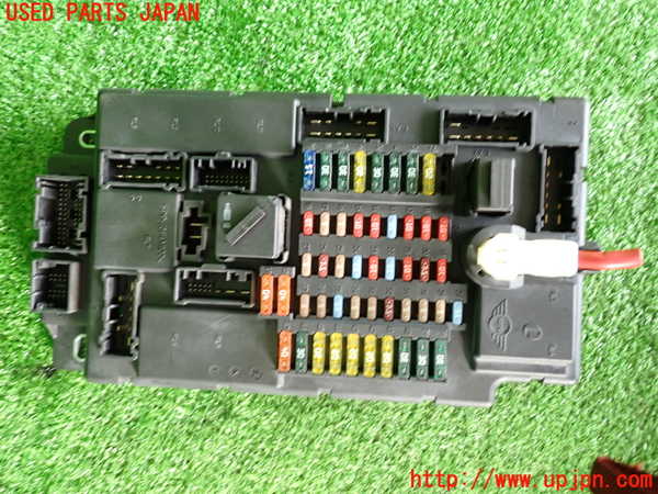 2UPJ-29546742]BMW ミニ(MINI)ジョンクーパーワークス(JCW)(MFJCW)ヒューズボックス2 中古 (R56)_m0002.jpg