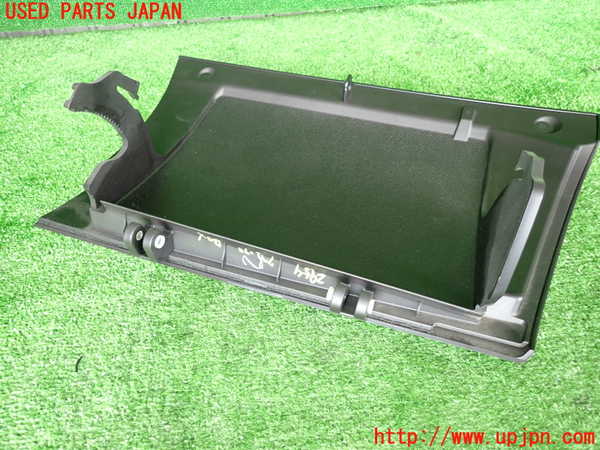 2UPJ-29547516]BMW ミニ(MINI)ジョンクーパーワークス(JCW)(MFJCW)グローブボックス1 中古 (R56)_m0003.jpg