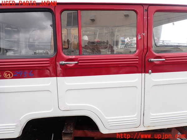 1UPJ-29561290]三菱ジープ(J37)右後ドア 中古_m0001.jpg