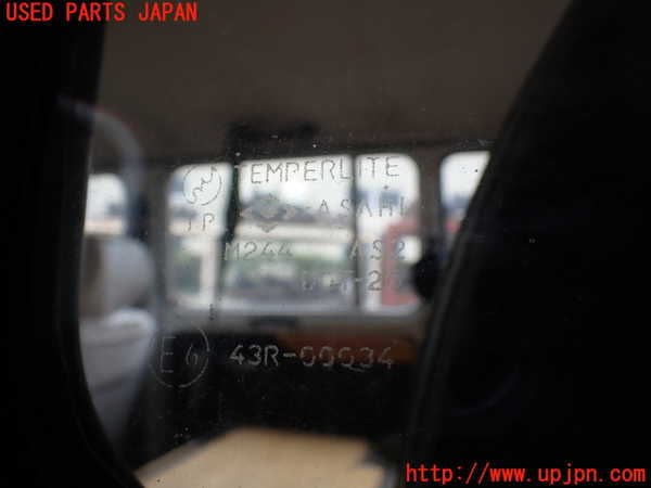 5UPJ-29561382]三菱ジープ(J37)左クォーターガラス M244 中古_m0002.jpg