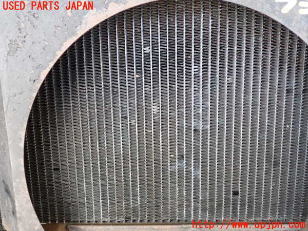 5UPJ-29562321]三菱ジープ(J37)ラジエーター1 中古_m0002.jpg