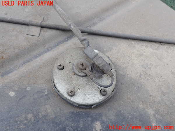 5UPJ-29562500]三菱ジープ(J37)燃料タンク ジャンク部品取り_m0002.jpg