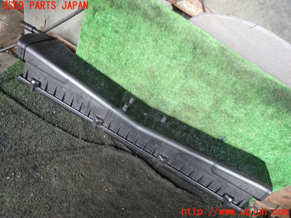 1UPJ-29572560]ポルシェ・パナメーラ 4(970CWA)エアクリーナーボックス 中古_m0002.jpg