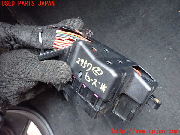 1UPJ-29576742]ポルシェ・パナメーラ 4(970CWA)ヒューズボックス2 中古_m0002.jpg