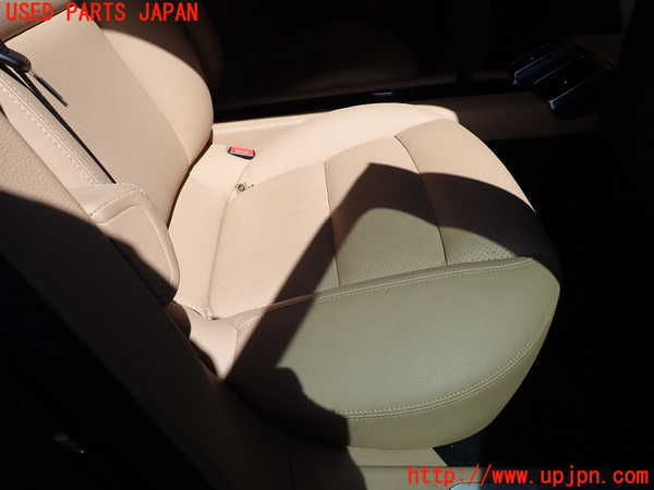 1UPJ-29577145]ポルシェ・パナメーラ 4(970CWA)右2列目シート 中古_m0003.jpg