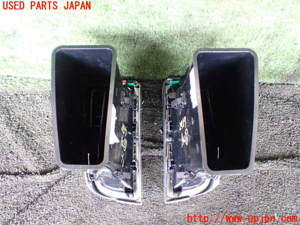1UPJ-29577528]ポルシェ・パナメーラ 4(970CWA)エアコン吹き出し口3 (真中) 中古_m0002.jpg