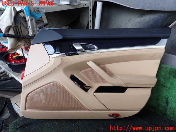 1UPJ-29571234]ポルシェ・パナメーラ 4(970CWA)右前ドア内張り 中古_m0001.jpg