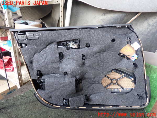 1UPJ-29571234]ポルシェ・パナメーラ 4(970CWA)右前ドア内張り 中古_m0004.jpg