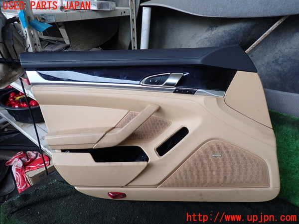 1UPJ-29571264]ポルシェ・パナメーラ 4(970CWA)左前ドア内張り 中古_m0001.jpg