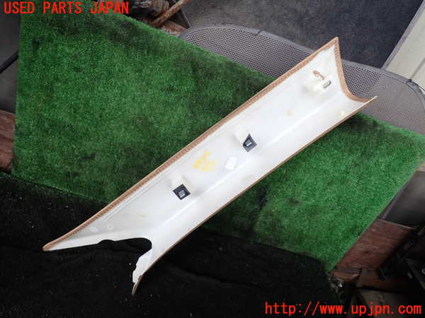 1UPJ-29577660]ポルシェ・パナメーラ 4(970CWA)左フロントピラートリム 中古_m0002.jpg