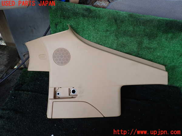 1UPJ-29577675]ポルシェ・パナメーラ 4(970CWA)右リアピラートリム 中古_m0001.jpg