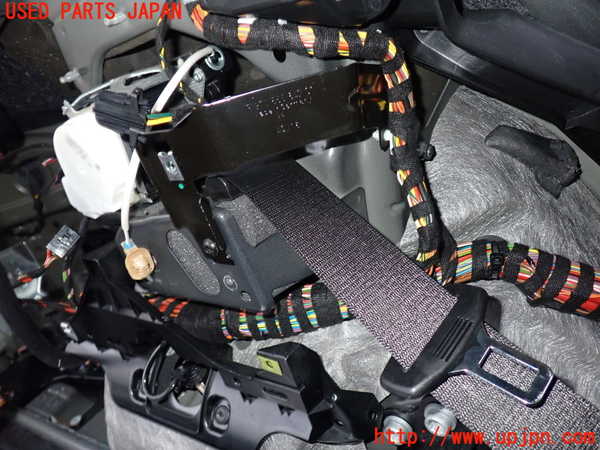 1UPJ-29577185]ポルシェ・パナメーラ 4(970CWA)左2列目シートベルト 中古_m0001.jpg