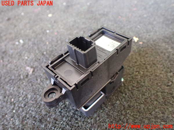 1UPJ-29596308]CX-8(KG2P)スイッチ3 (電動パーキング オートホールド) 中古_m0002.jpg
