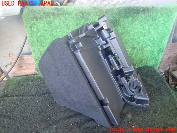 1UPJ-29597773]CX-8(KG2P)ラゲッジトレイ3 中古_m0001.jpg