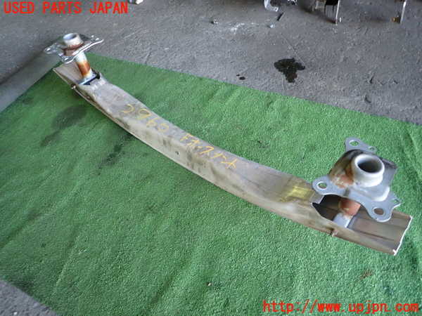 1UPJ-29601014]アウディ・TT クーペ(8NBHEF)フロントバンパーホースメント 中古_m0003.jpg