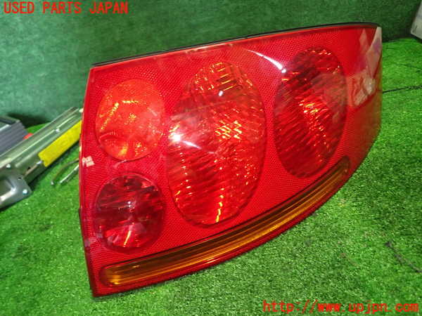 1UPJ-29601530]アウディ・TT クーペ(8NBHEF)右テールランプ 中古_m0001.jpg
