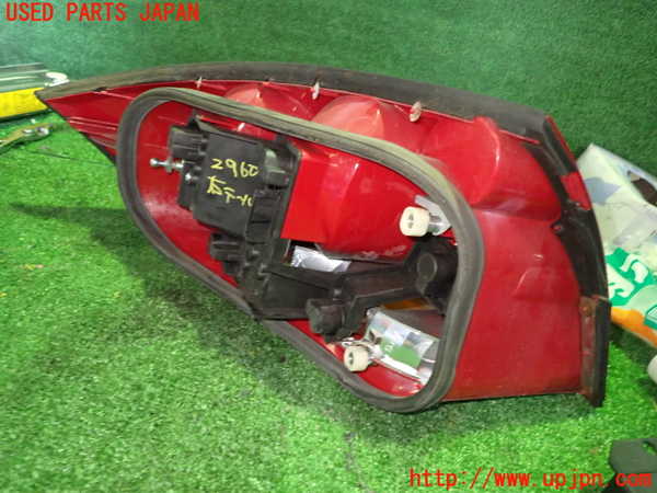 1UPJ-29601530]アウディ・TT クーペ(8NBHEF)右テールランプ 中古_m0002.jpg
