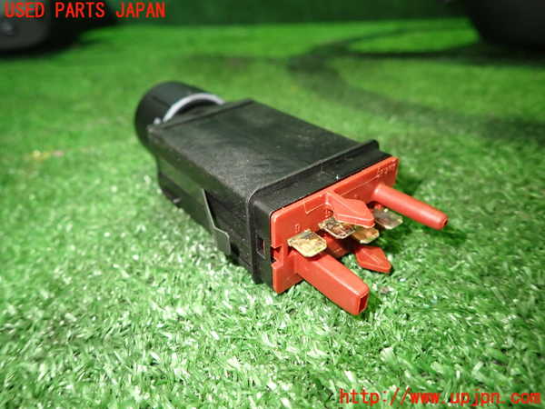 5UPJ-29606306]アウディ・TT クーペ(8NBHEF)スイッチ1 (ESP) 中古_m0003.jpg