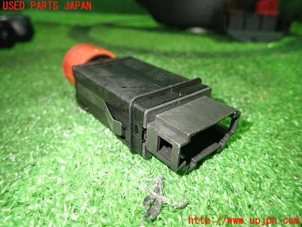 5UPJ-29606290]アウディ・TT クーペ(8NBHEF)ハザードスイッチ 中古_m0003.jpg