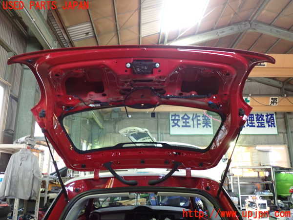 5UPJ-29611566]BMW ミニ(MINI)クーパー F56(XM15)バックドア リアゲート ハッチ 中古 SAINT-GOBAIN SEKURIT M23100 43R-011057_m0003.jpg